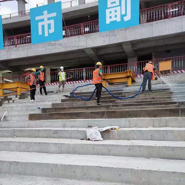 聚脲噴涂設備噴涂防腐防水_聚脲噴涂體育看臺