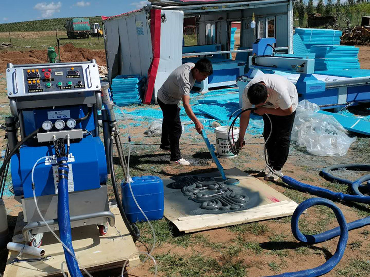 小型聚氨酯噴涂設(shè)備有什么優(yōu)勢_聚氨酯噴涂機的用途