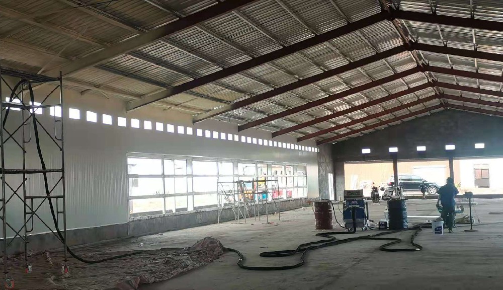 彩鋼板廠房保溫噴涂聚氨酯設備要選什么價位的?京華邦威 廠家直銷